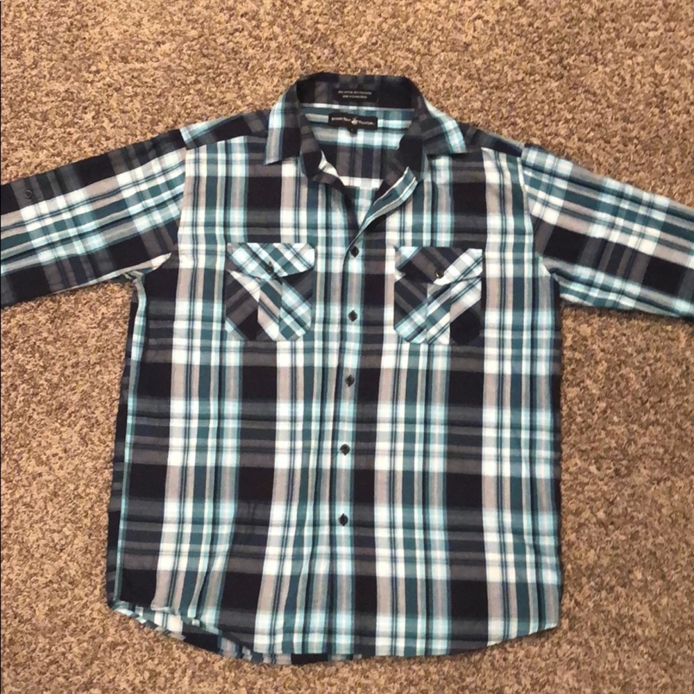 Striped Button up long sleeve shirt - men’s large